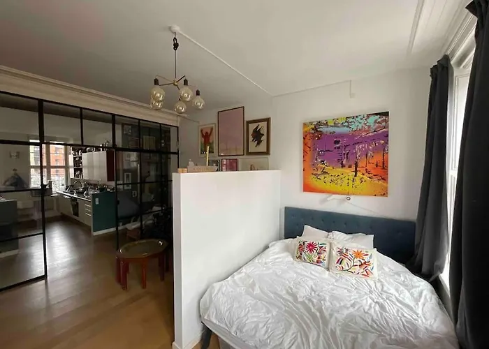 Unique Luxury With Large Balcony *